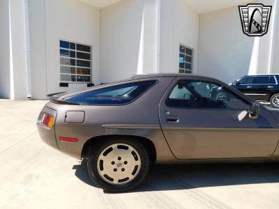 1984 Porsche 928