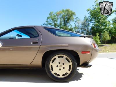 1984 Porsche 928