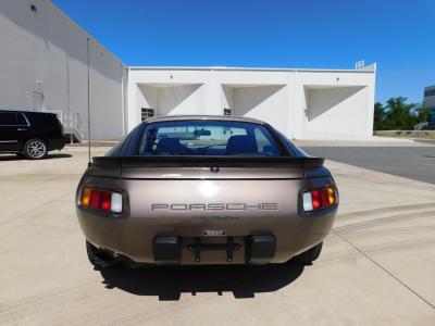 1984 Porsche 928