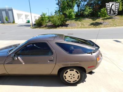 1984 Porsche 928