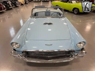 1957 Ford Thunderbird