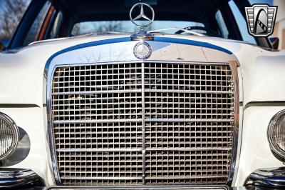 1968 Mercedes - Benz 300SEL