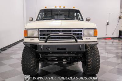 1991 Ford C-350 XLT Centurion Bronco