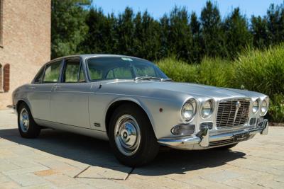 1970 Jaguar XJ6 4.2