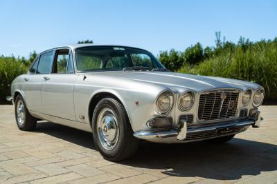 1970 Jaguar XJ6 4.2