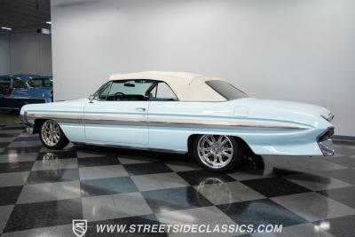 1961 Oldsmobile Starfire Convertible