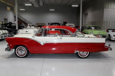 1955 Ford Fairlane Victoria