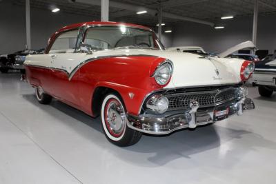 1955 Ford Fairlane Victoria