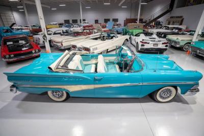 1958 Ford Fairlane 500 Galaxie Sunliner