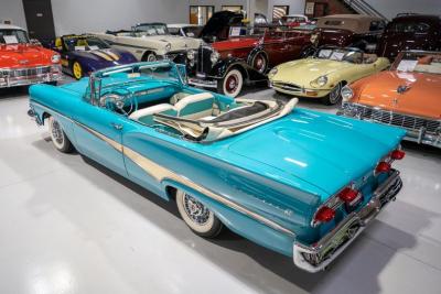 1958 Ford Fairlane 500 Galaxie Sunliner