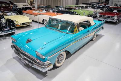 1958 Ford Fairlane 500 Galaxie Sunliner