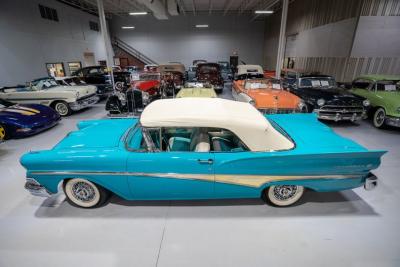 1958 Ford Fairlane 500 Galaxie Sunliner