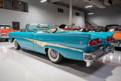 1958 Ford Fairlane 500 Galaxie Sunliner