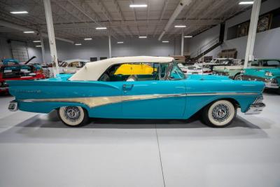 1958 Ford Fairlane 500 Galaxie Sunliner