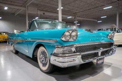 1958 Ford Fairlane 500 Galaxie Sunliner