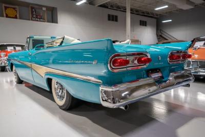 1958 Ford Fairlane 500 Galaxie Sunliner