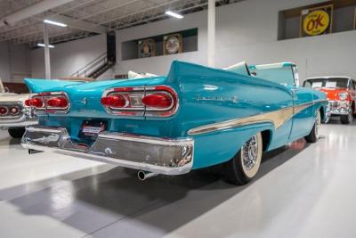 1958 Ford Fairlane 500 Galaxie Sunliner