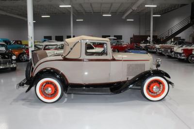 1932 Ford Model 18 Sports Coupe