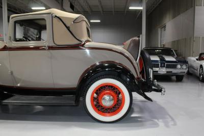 1932 Ford Model 18 Sports Coupe