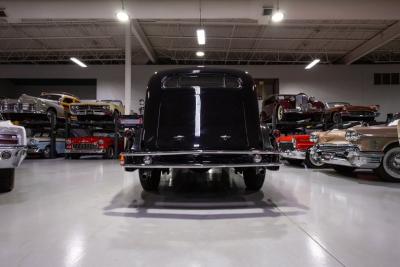 1934 Cadillac Model 370-D Fleetwood V-12 7-Passenger Sedan