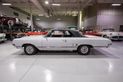 1965 Oldsmobile Cutlass 442 Convertible