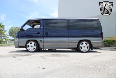 1995 Nissan Caravan