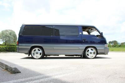 1995 Nissan Caravan