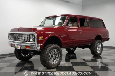 1972 Chevrolet Suburban 4X4 Restomod