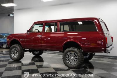 1972 Chevrolet Suburban 4X4 Restomod