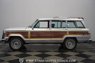 1991 Jeep Grand Wagoneer HEMI Restomod