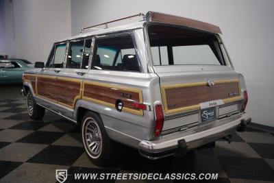 1991 Jeep Grand Wagoneer HEMI Restomod