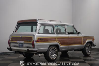 1991 Jeep Grand Wagoneer HEMI Restomod