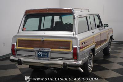 1991 Jeep Grand Wagoneer HEMI Restomod