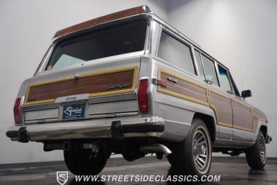 1991 Jeep Grand Wagoneer HEMI Restomod