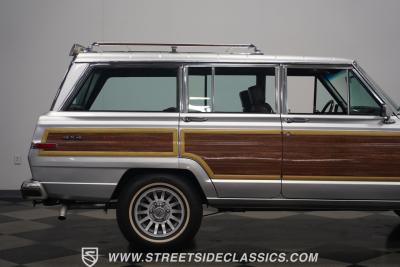 1991 Jeep Grand Wagoneer HEMI Restomod