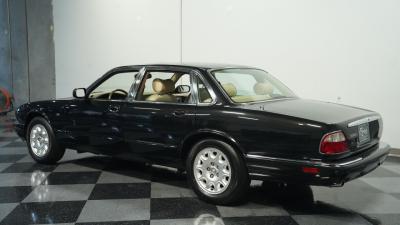 2001 Jaguar XJ8