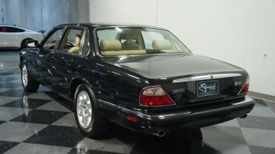 2001 Jaguar XJ8