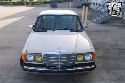 1985 Mercedes - Benz 300D