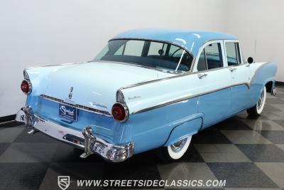 1955 Ford Fairlane Town Sedan