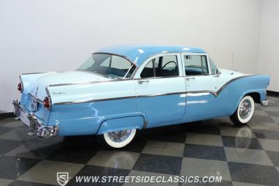 1955 Ford Fairlane Town Sedan