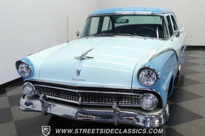 1955 Ford Fairlane Town Sedan