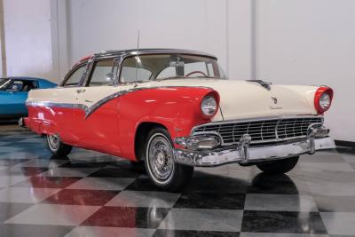 1956 Ford Fairlane Crown Victoria Skyliner