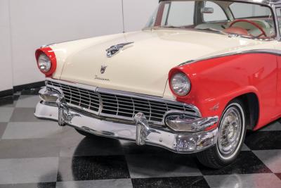 1956 Ford Fairlane Crown Victoria Skyliner