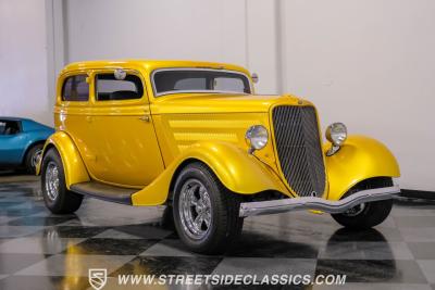 1933 Ford Victoria Streetrod with Trailer