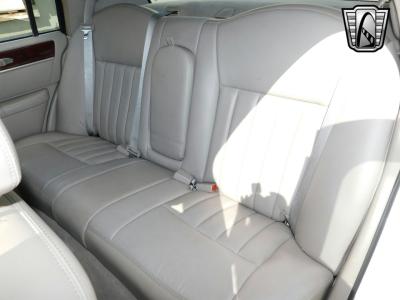 2003 Lincoln Town Car