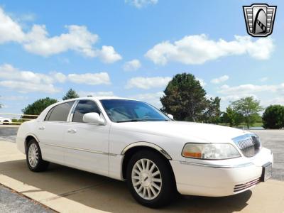 2003 Lincoln Town Car