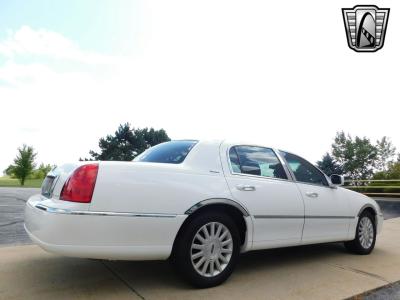 2003 Lincoln Town Car