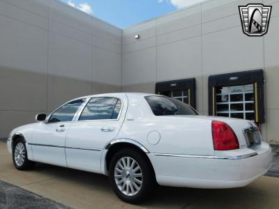 2003 Lincoln Town Car