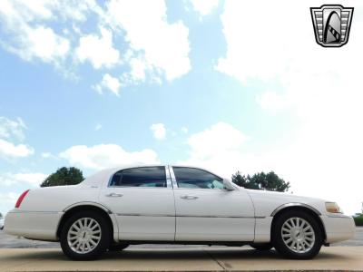 2003 Lincoln Town Car