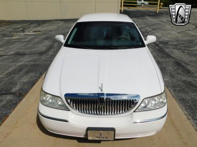 2003 Lincoln Town Car